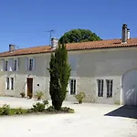 Le Vieux Noyer 3* Réaux