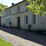 Le Vieux Noyer Réaux