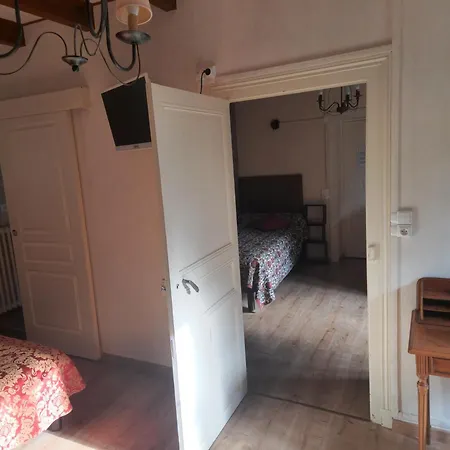 Le Vieux Noyer Réaux