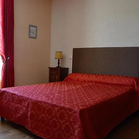 Le Vieux Noyer 3* Réaux