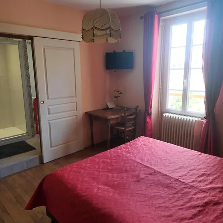 Le Vieux Noyer Réaux