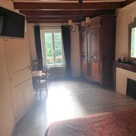 Bed & Breakfast Le Vieux Noyer Reaux