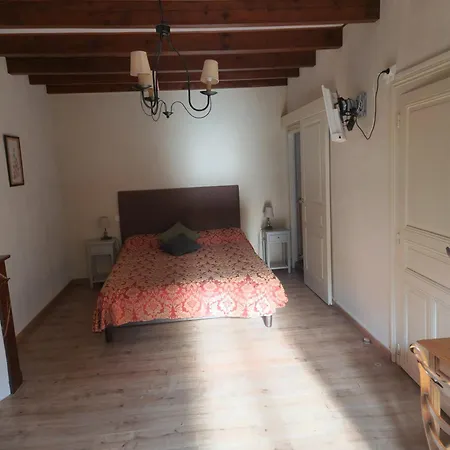 Bed & Breakfast Le Vieux Noyer